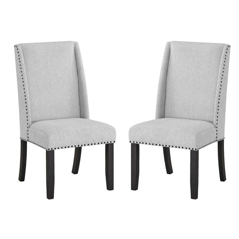 Ensemble de chaises élégantes et confortables pour une expérience culinaire élégante