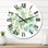 Bouquet d'eucalyptus vert sur blanc - Horloge murale traditionnelle