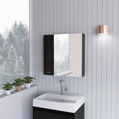 Pharmacie, quatre tablettes internes, porte double