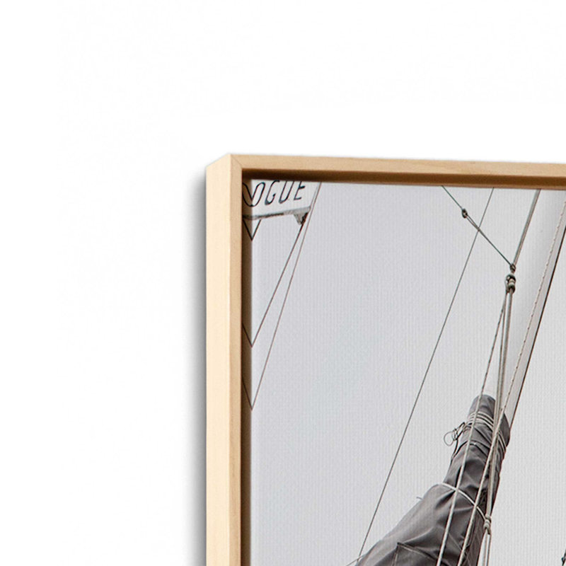 «Sail Boat» par Bree Madden, impression sur papier, H 24 po x l 18 po, Cadre flottant, Tanné