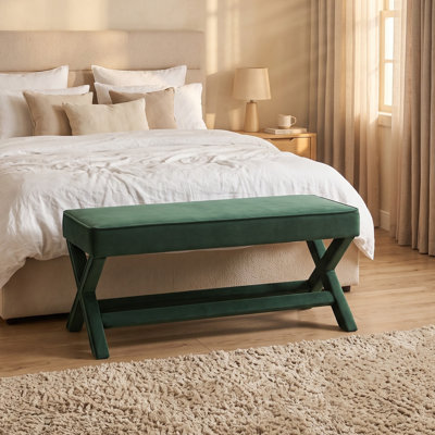 Banc rembourré en velours vert émeraude, pouf de style moderne du milieu du siècle avec piètement en X, structure en bois massif et assise rembourrée moelleuse pour chambre ou salon