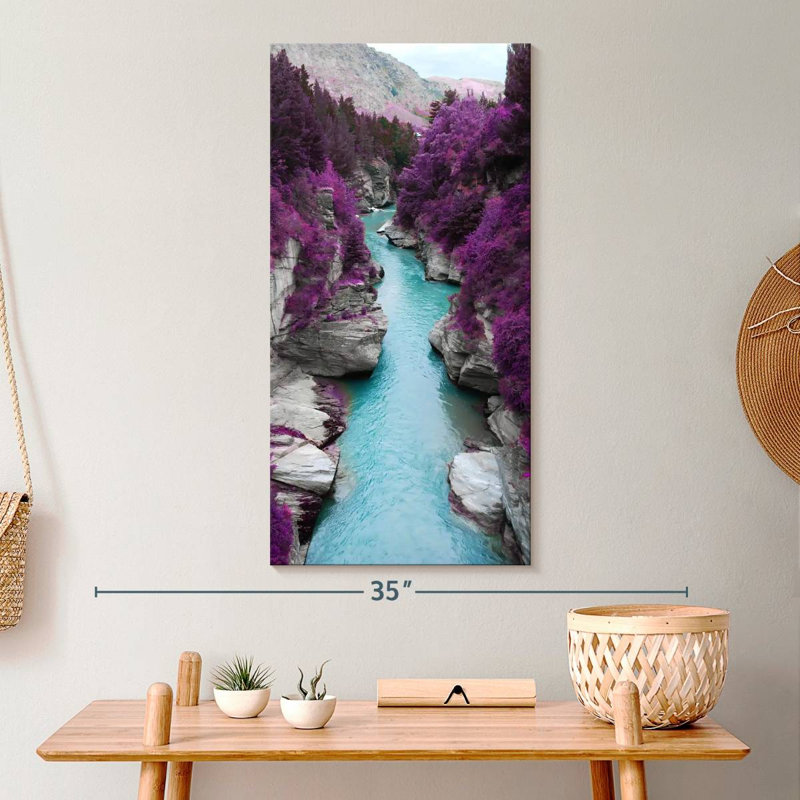 «Great Beyond», reproduction sur toile, H 30 po x l 15 po x P 1,25 po