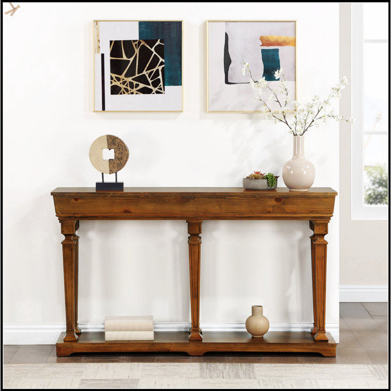 Élégante console en chêne avec tablette inférieure pour un rangement et une présentation améliorés, parfaite pour un décor moderne et traditionnel.
