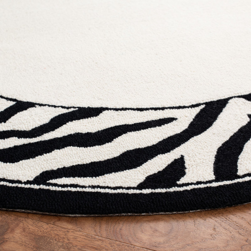 Callula Hand Hooked Wool Pile Animal Print Rug, Oval 4'6" x 6'6"