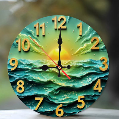 Horloge océanique avec chiffres dorés