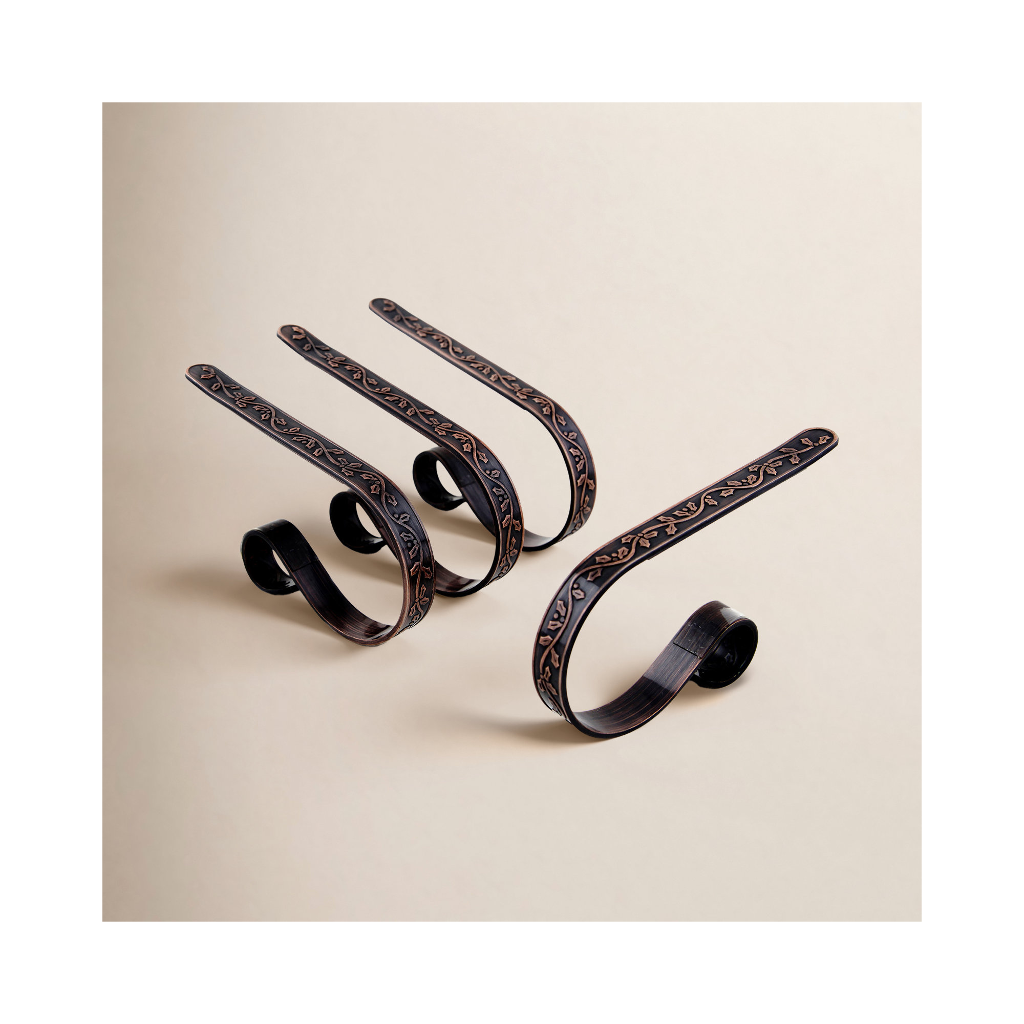 Holly MantleClip Stocking Holder, Oil-Rubbed Bronze