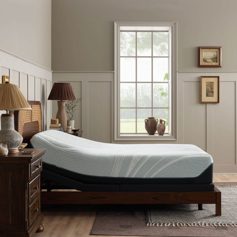 TEMPUR-ProAdapt® Medium Hybrid 12" Mattress, Queen