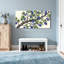 Plantes et fleurs - branche de bleuet avec feuilles vertes et baies mauves-388642263