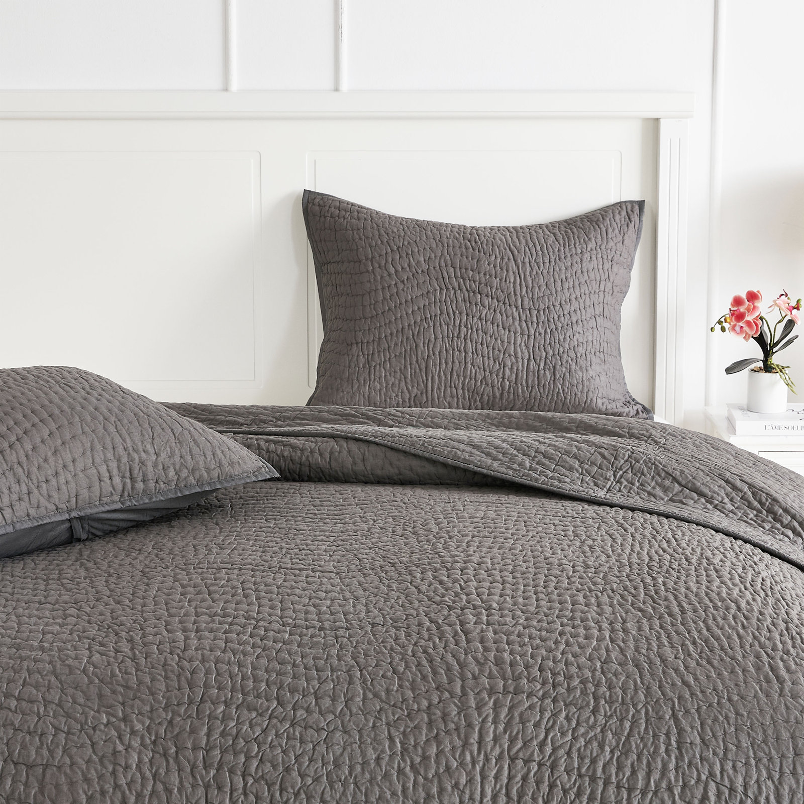 Voile Cotton Quilt Set, Queen Quilt + 2 Standard Shams, Gray