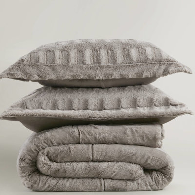 Gray 3 Pcs King/ King Faux Fur Comforter Mini With Stylish Fur, Filling, Soft Mink Reverse, End - To Box Sewn Solid Fill, 2 Shams