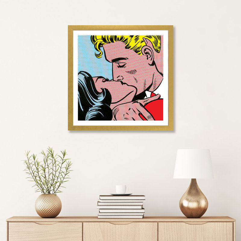 «Kiss I» par Toni Sanchez - impression d'art graphique, H 24 po x l 24 po x p 1 po, Encadré en papier doré