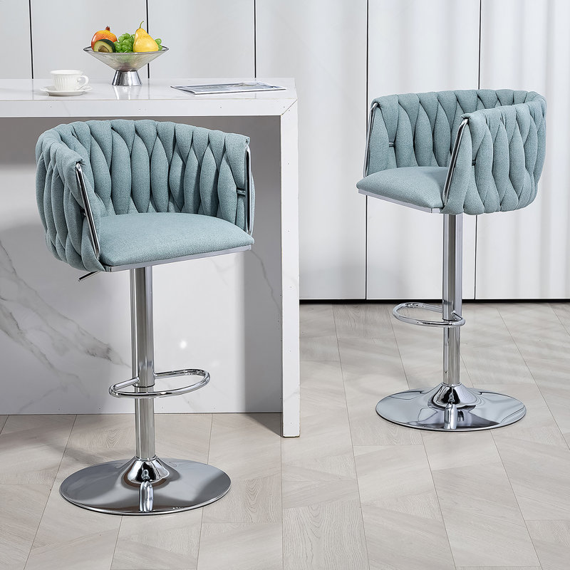 Ensemble de 2 tabourets de bar pivotants à 360 ° avec housse en tissu, chaises de bar réglables à hauteur de comptoir avec dossier et repose-pieds tissés, tabourets de bar chromés argentés pour îlot de cuisine, café, pub 