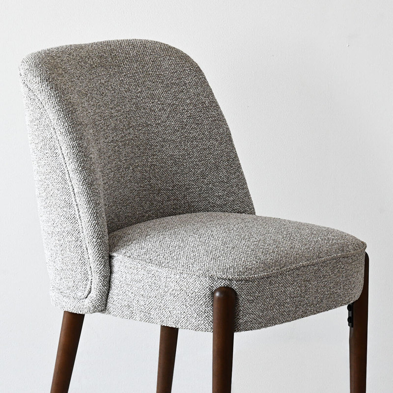 Chaise rembourrée à dossier en bois massif, Gris