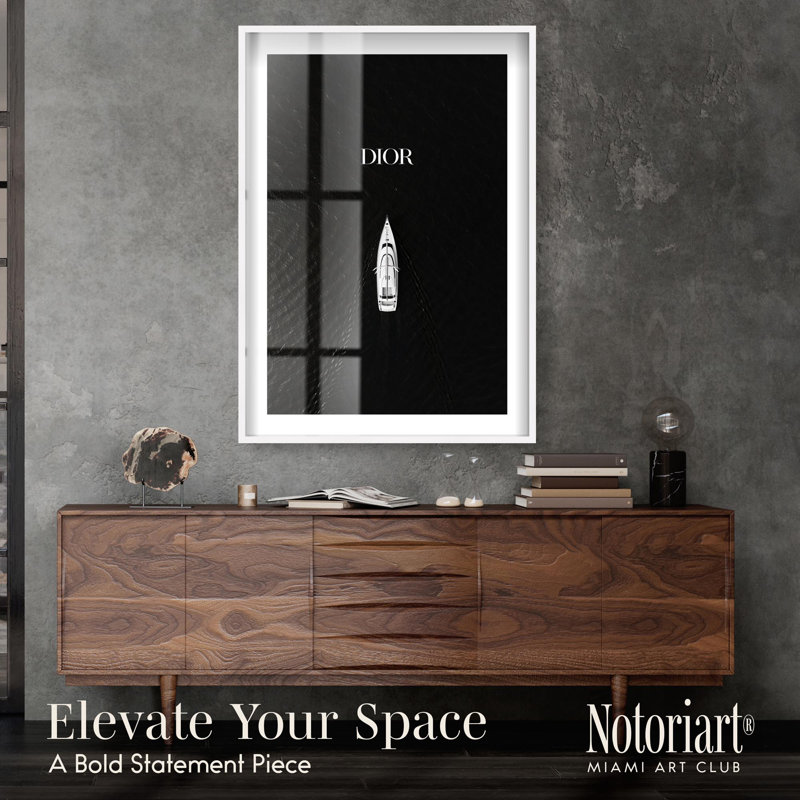 «Glam Dive Shadowbox» par Notoriart, H 46 po x l 31 po, Blanc