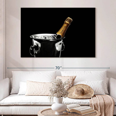 Yarlin Champagne In Ice Bucket