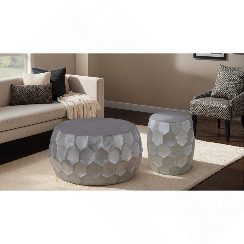 Table de bout, table basse moderne contemporaine en aluminium de 32 po et 21 po de hauteur, ensemble de 2 pièces avec base à motif de losanges argenté brillant
