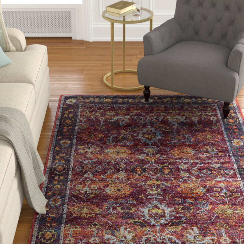 Tapis rouge / mauve d'inspiration perse Tuma, Rectangle 6 pi 7 po x 9 pi 6 po