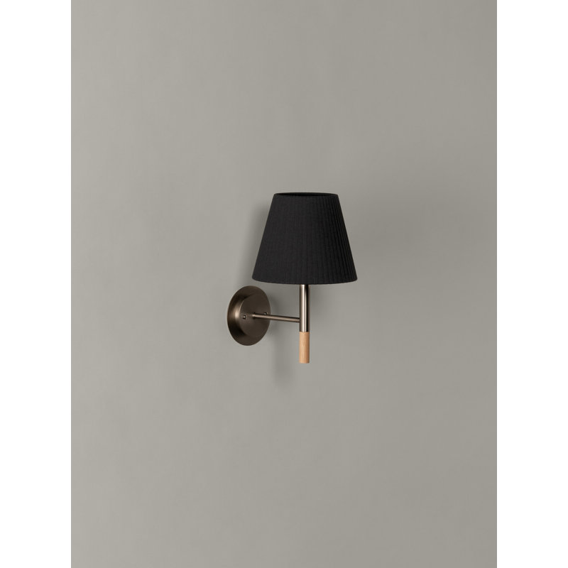 BC2 Wall Lamp, Black