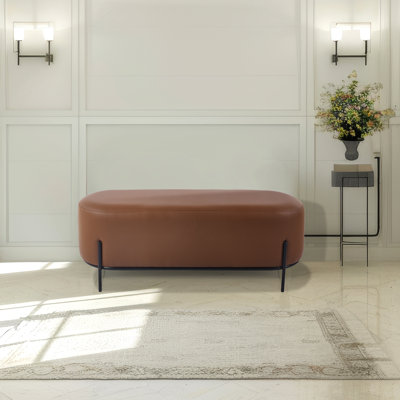 Banc en cuir Aelia avec pieds en métal