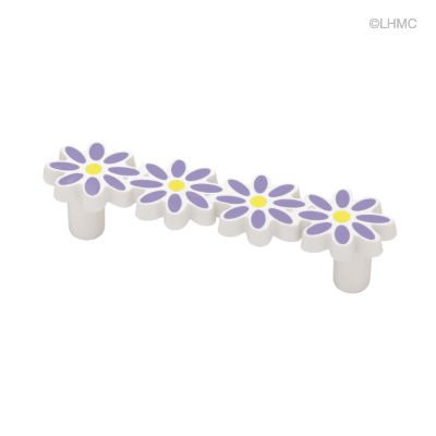 3" Whimsical Daisy Pull Lavender