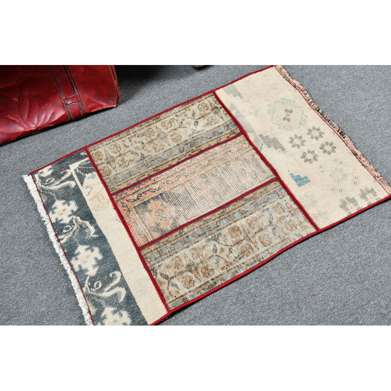 Unique Handmade Turkish Anatolian Rug in Bohemian Style Featuring a Patchwork Design - Ideal for Enhancing Your Home Decor with Its Vibrant Colors and Intricate Patterns