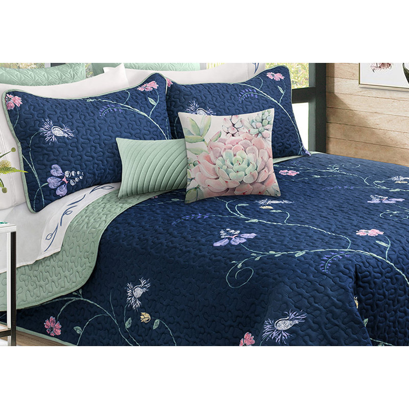 Polyester Floral Quilt, King Quilt + 2 Shams