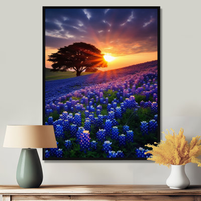 «Single Tree Blossoming Flower Field Sunset - Blue Bonnets», reproduction d'art murale