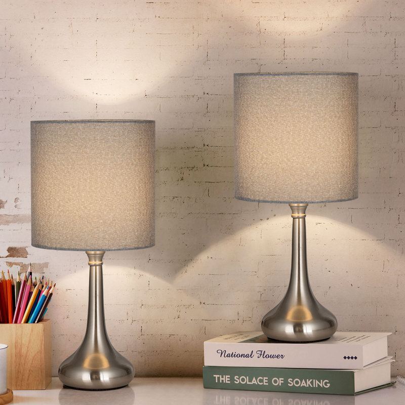 Lampe de chevet en métal avec abat-jour en métal, Argent, H 15,5 po x l 7,1 po x P 7,1 po, Gris