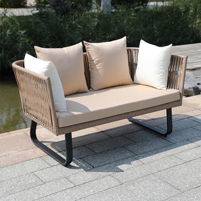 Canapé d'extérieur en rotin tissé imperméable avec protection solaire