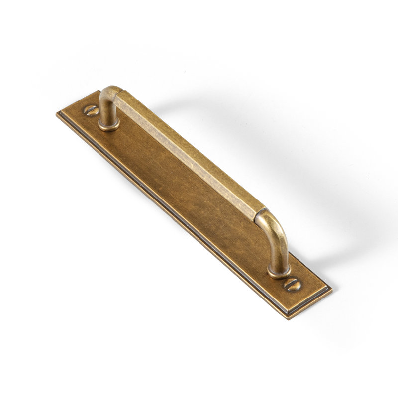 Poignée de bar classique avec contre-plaque (G015), 5", Laiton antique
