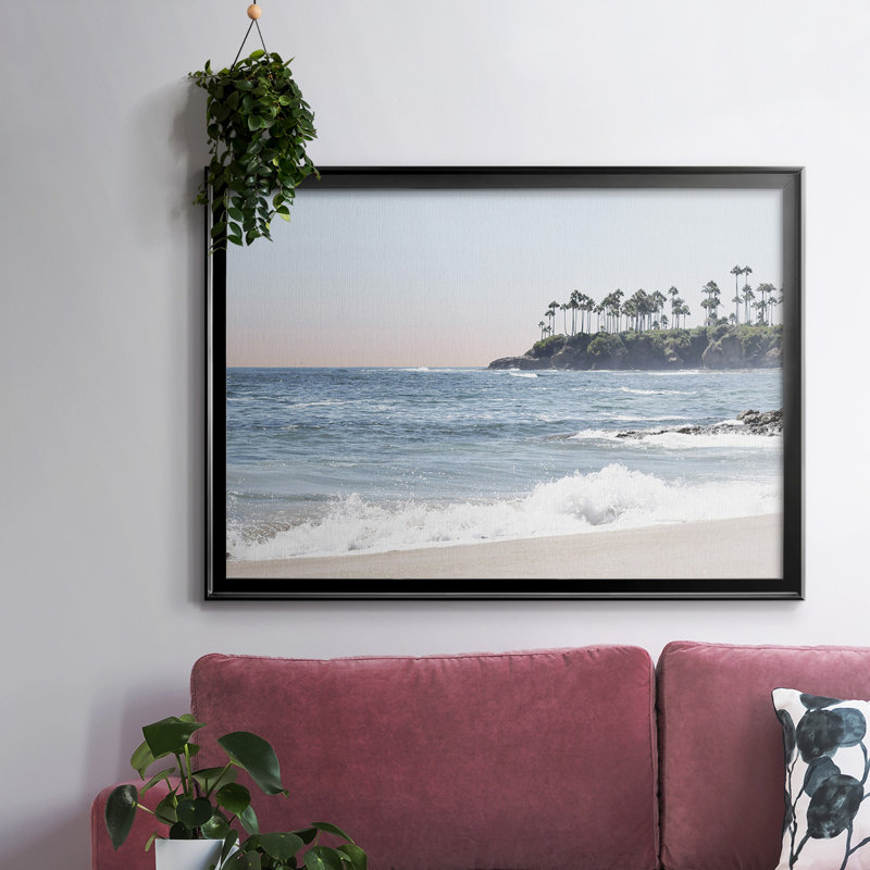 «Distant Palms», reproduction sur toile, H 14 po x l 20 po x P 1,5 po, Noir