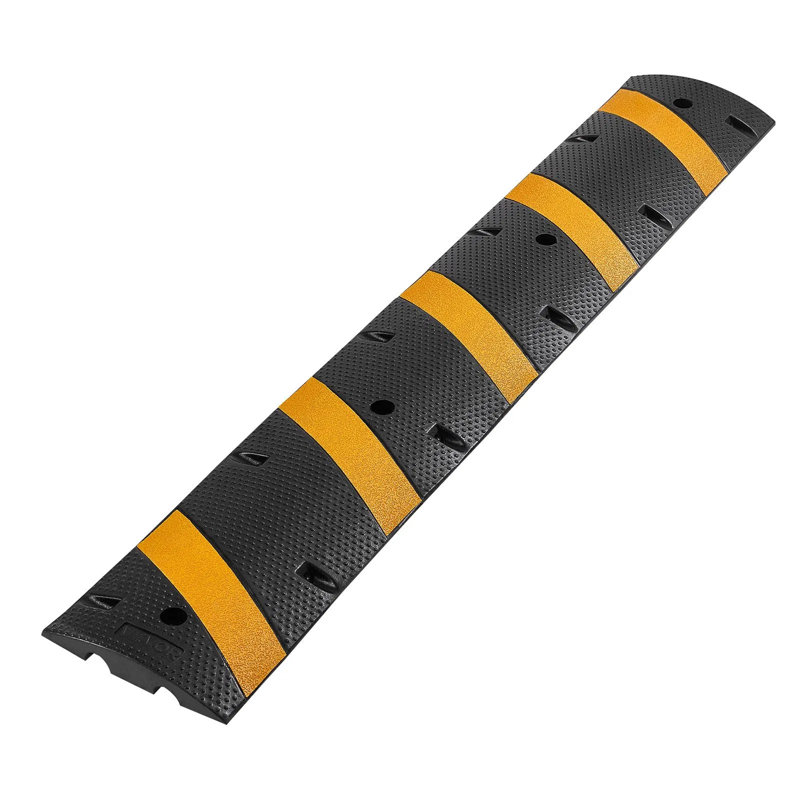 Paquet de 2 ralentisseurs en caoutchouc robustes de 6 pi - Rampe de protection de câble à deux canaux de 22 000 lb / essieu avec vis d'extension, pour allée, terrain de stationnement, route