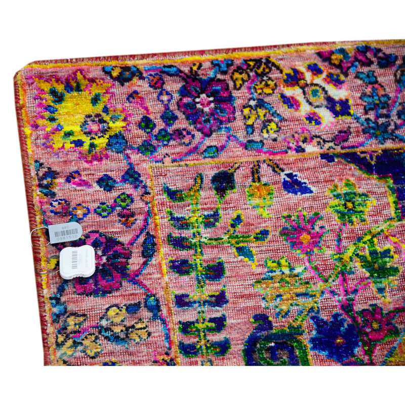Oriental Area Rug in Rose, Rectangle 6' x 9'