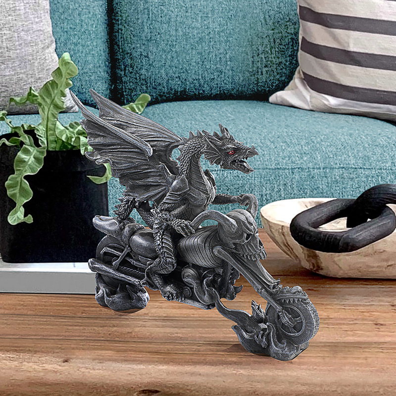 Figurine motard dragon sur squelette