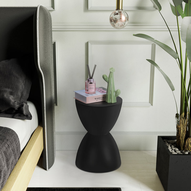 Jabon End Table, Matte Black