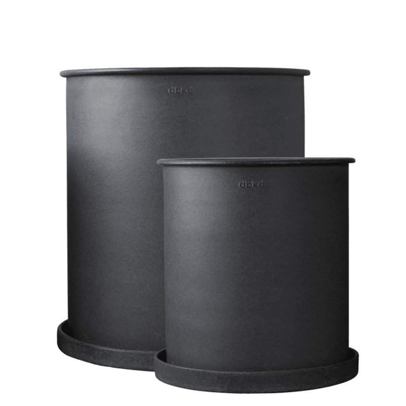 Metal Table Vase, Black
