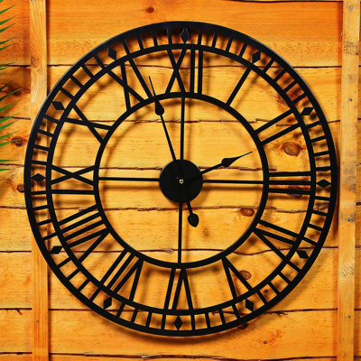 Neida Metal Wall Clock