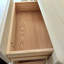 Table basse moderne avec rangement minimaliste