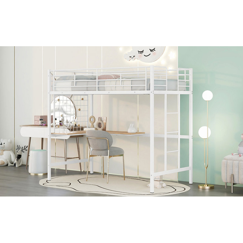 Lit mezzanine simple en métal avec bureau et grille en métal