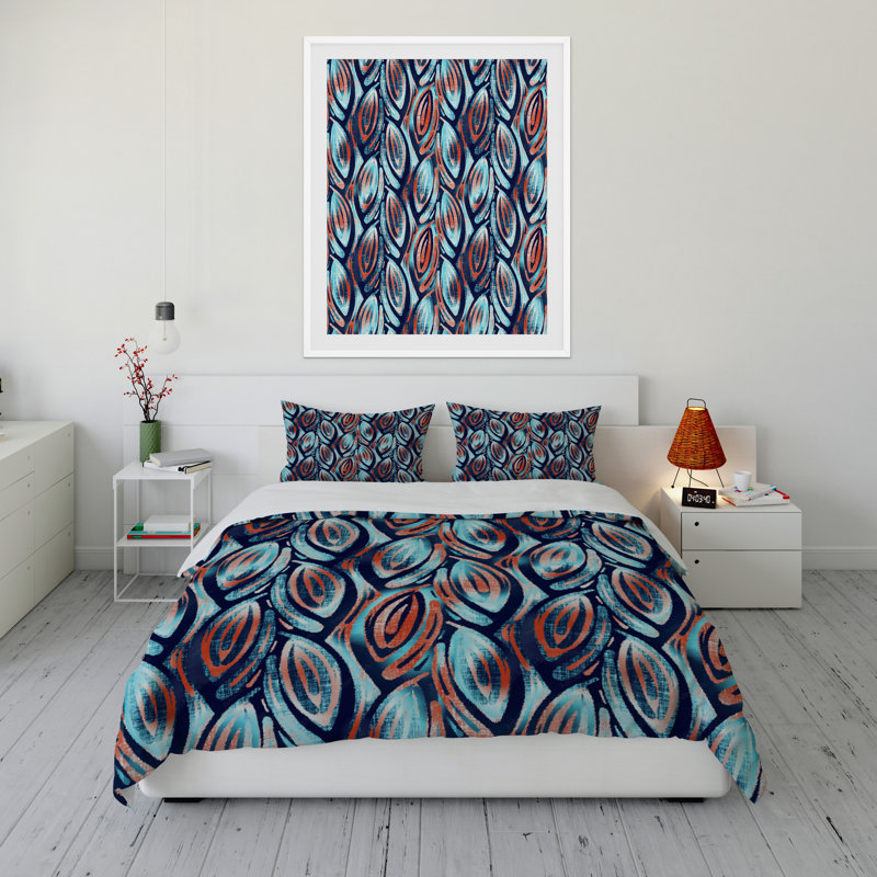 Polyester Channel Abstract Comforter, Queen Comforter + 2 Standard Pillowcases