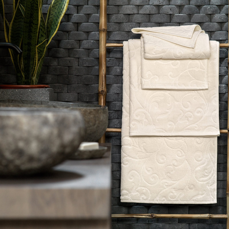 Sharlyz Hand Towel, Creamy Ecru