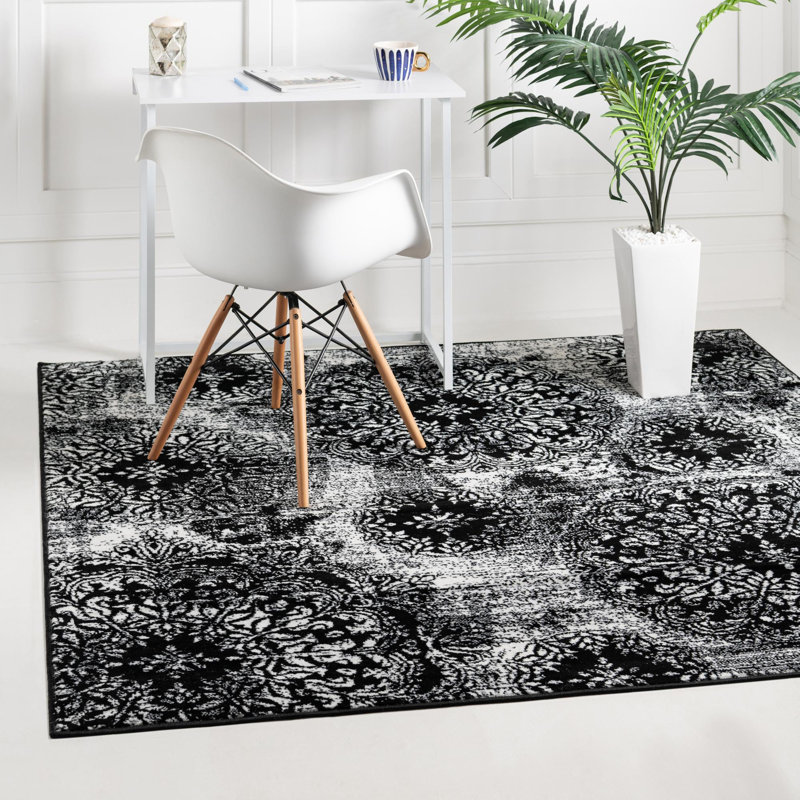 Tapis floral Brandt, Carré 8 pi, Noir / blanc