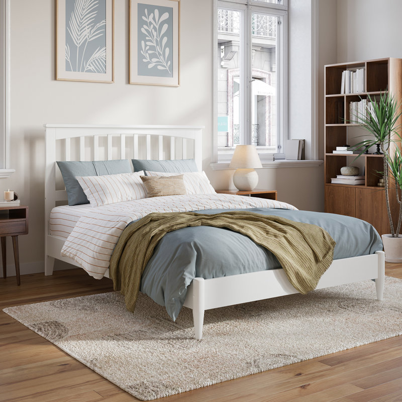 Lit plateforme en bois massif Aritra, Blanc, Double
