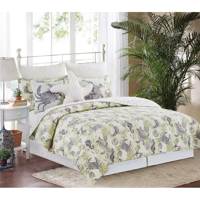 Cannon Beach Quilt Set, Queen Coverlet / Bedspread + 2 Standard Shams