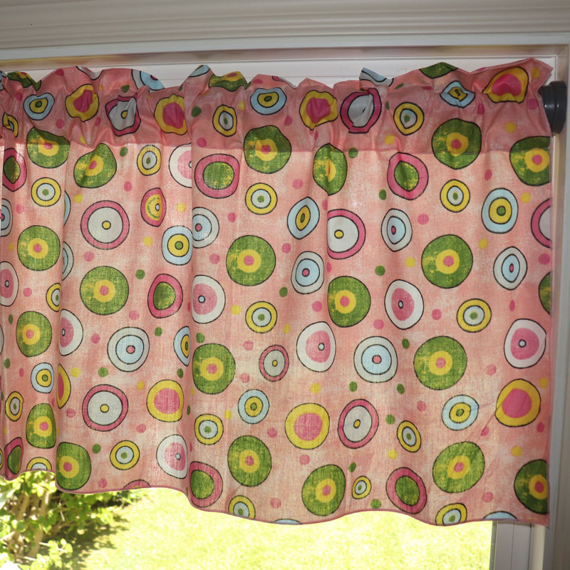 Cantonnière à imprimé cercles et pois, L 32 po x L 58 po, Rose