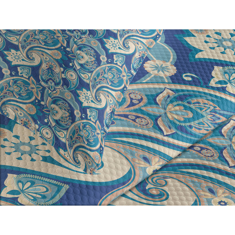 Queen White Quilted Paisley Bedspread Set with Shams