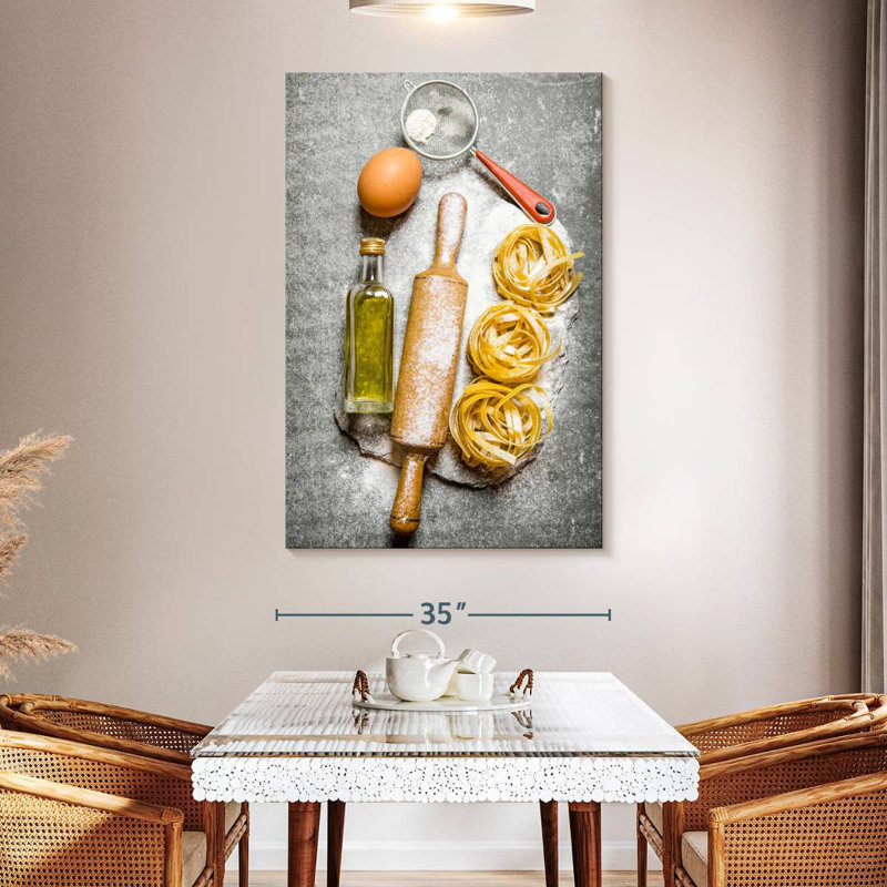 Senne Fresh Made Pasta, H 51 po x l 34 po