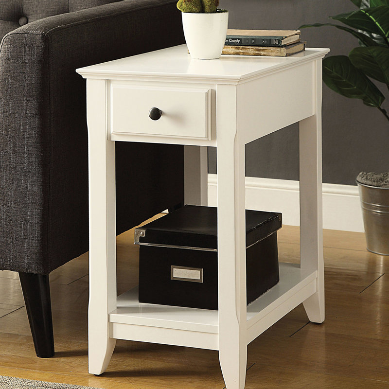 Table d'appoint rectangulaire blanche avec tiroir et tablette, idéale pour le salon, les espaces ouverts et le style transitionnel.