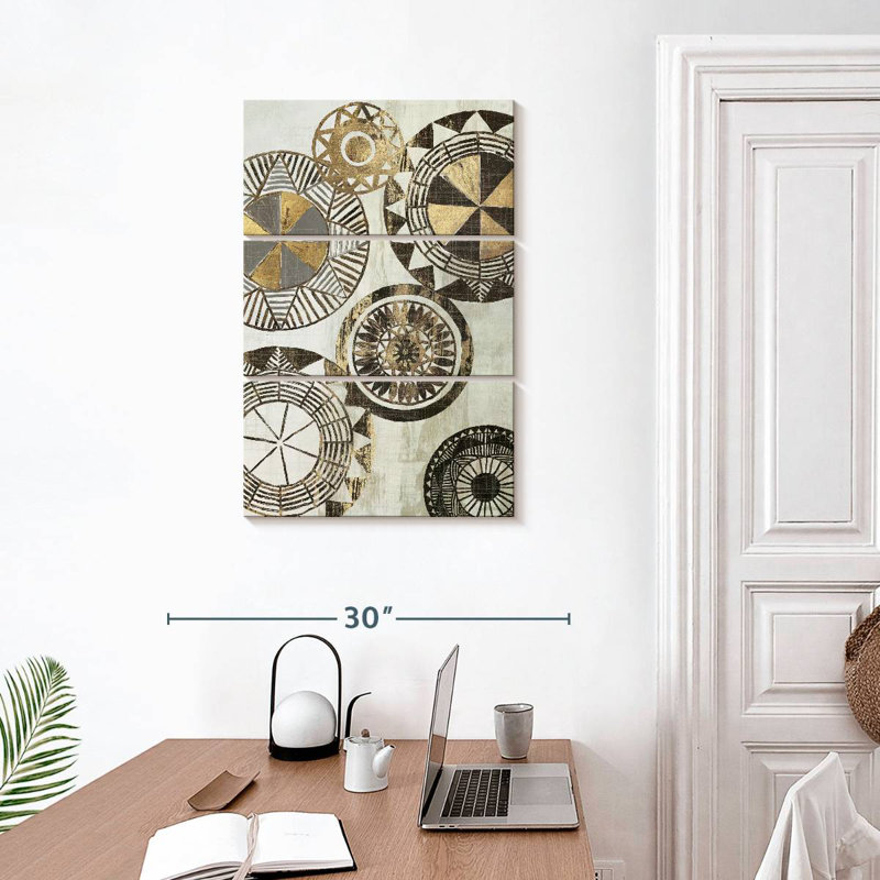Avery African Rings, 32" H x 20" W