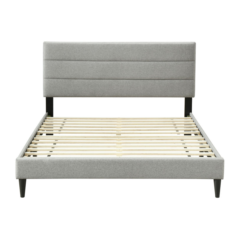Très grand lit dans une boîte avec tissu de charge gris